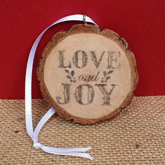 DIY Rustic Wood Slice Christmas Ornaments